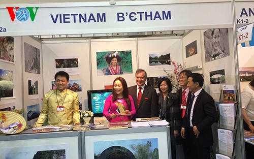 Vietnam attends 22nd Ukraine International Travel and Tourism Exhibition - ảnh 1